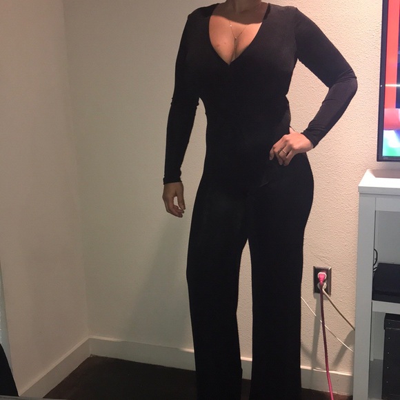 NWT 🤤Pant Jumpsuit Deep V Neck Plunge Black - Picture 7 of 7